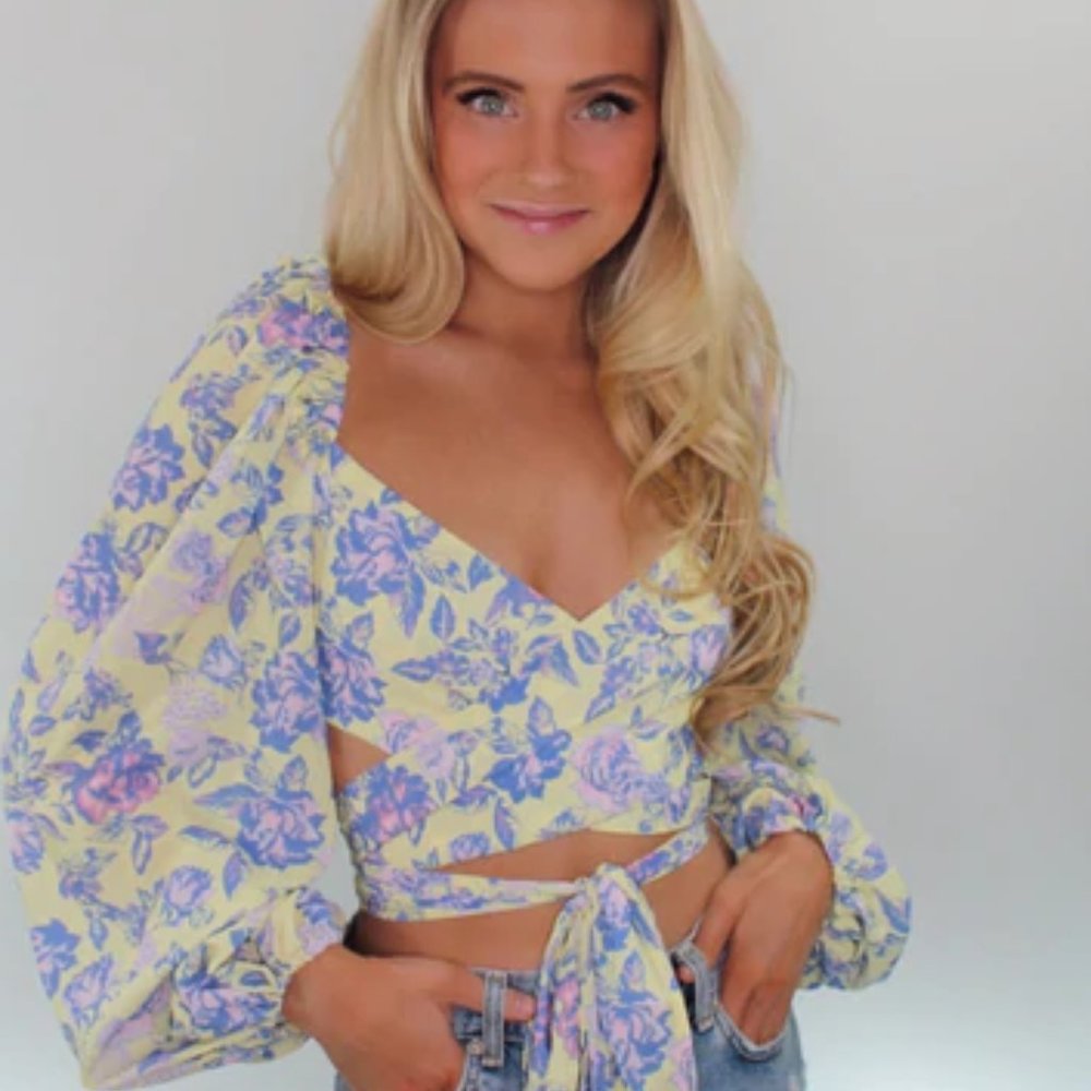 The Brunch Club Tammy Floral Top (size US s)